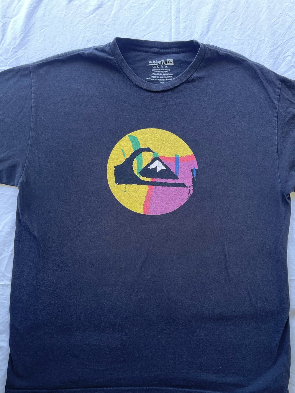 Quiksilver Mens XL Black Short Sleeve Graphic T-Shirt Yellow Pink RN114199